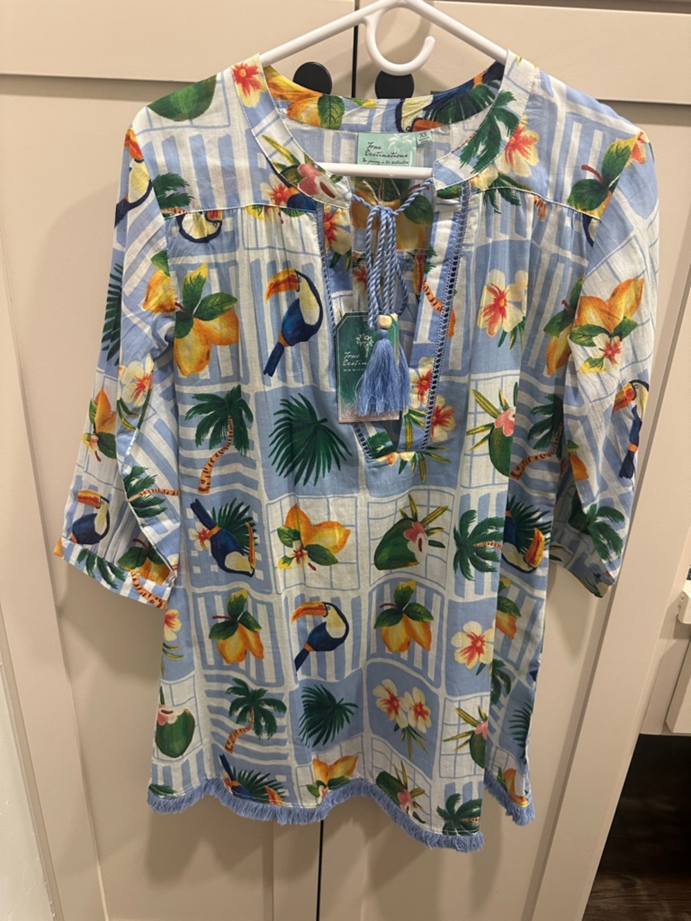 Free Destination Resort wear cover up. NWT So cute! XS
